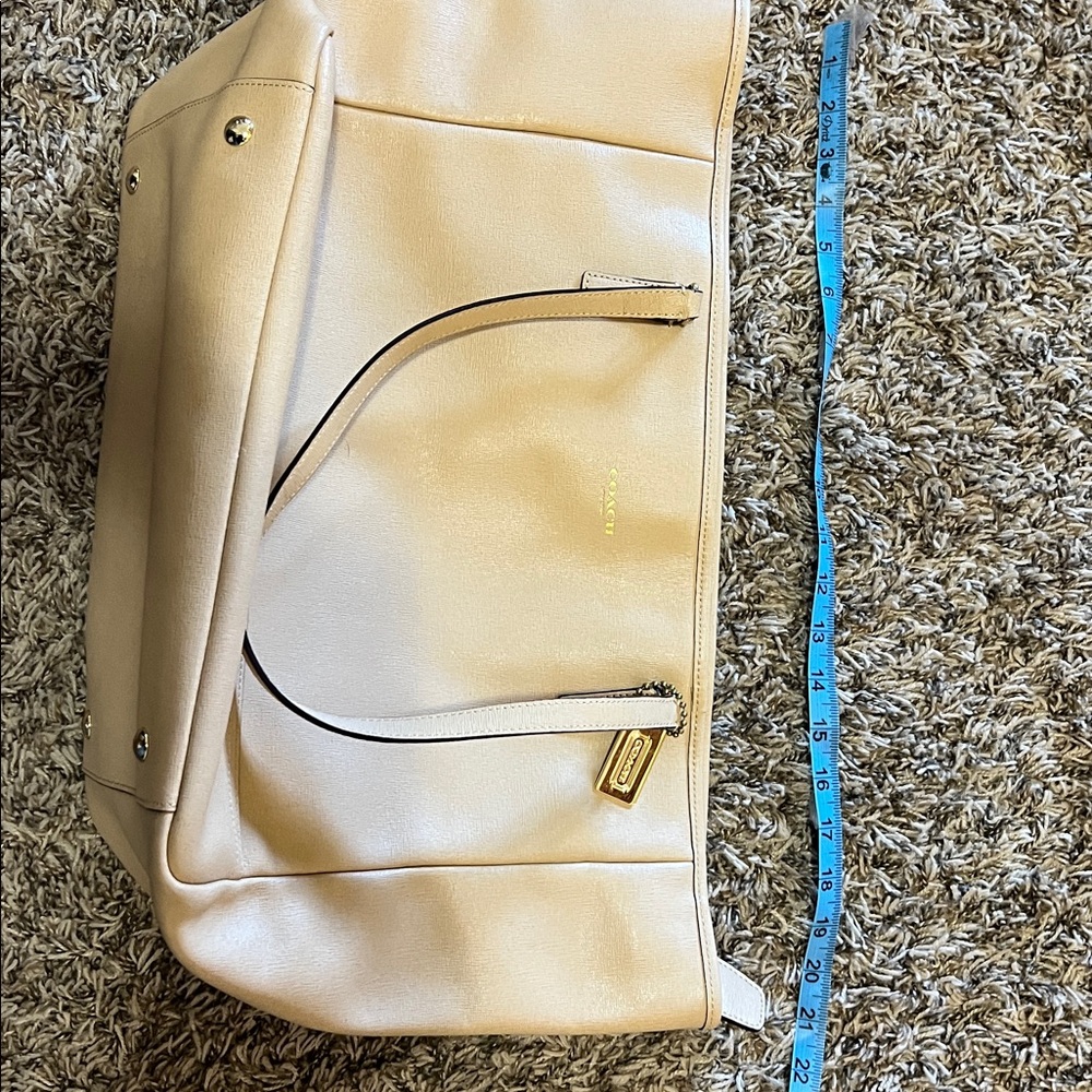 Coach Cream Leather Tote Bag - Picture 7 of 14